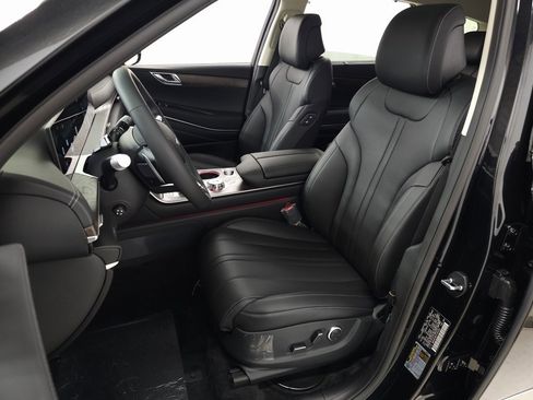 Used 2026 Genesis GV80 2.5T Select image 11