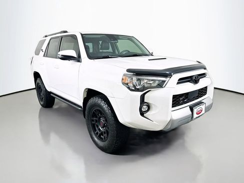 Certified 2023 Toyota 4Runner TRD Off-Road Premium AWD/4WD image 3