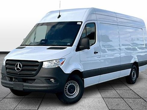 New 2025 Mercedes-Benz Sprinter 2500 image 2