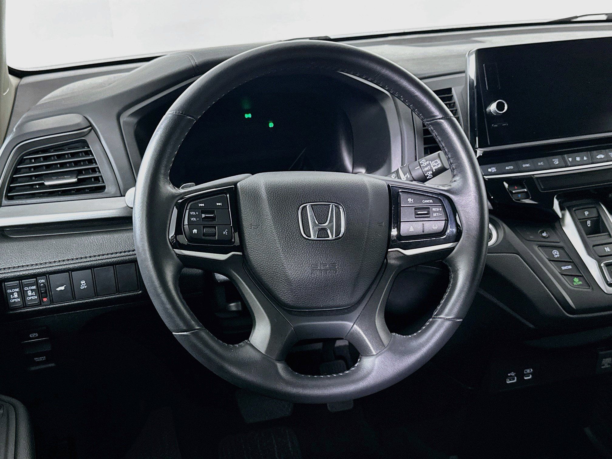 Used 2025 Honda Odyssey EX-L image 18