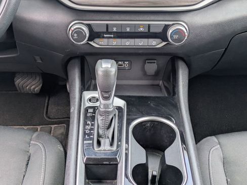 Used 2024 Nissan Altima 2.5 SV image 19