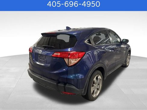 Used 2017 Honda HR-V EX image 3