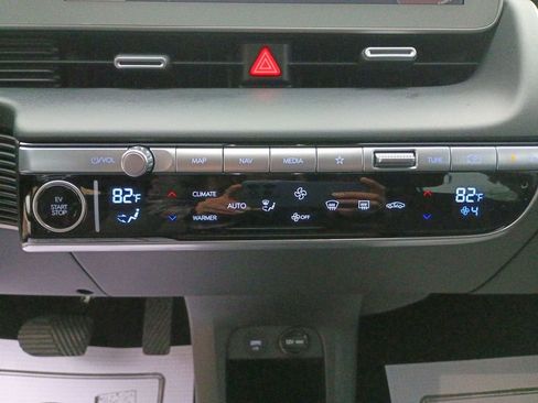 Used 2023 Hyundai Ioniq 5 SE image 27