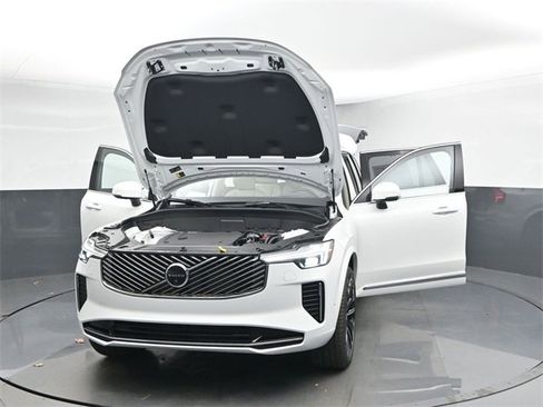 New 2026 Volvo XC90 B6 Ultra w/ Protection Package image 55