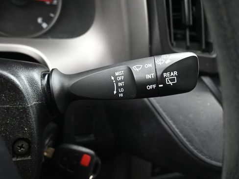 Used 2016 Toyota RAV4 LE AWD/4WD image 28