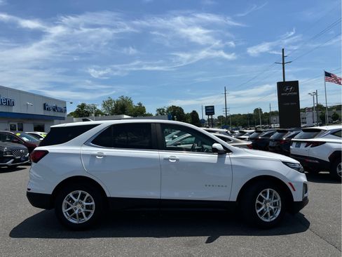 Certified 2023 Chevrolet Equinox LT FWD image 4