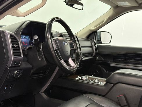 Used 2019 Ford Expedition Platinum AWD/4WD image 17