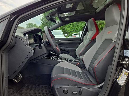 Certified 2025 Volkswagen GTI SE FWD image 13