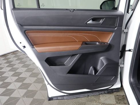 Used 2023 Volkswagen Atlas SE image 20