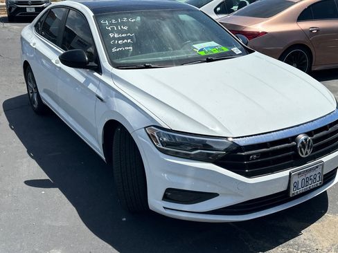 Used 2019 Volkswagen Jetta R-Line FWD image 2