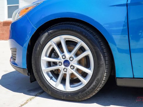 Used 2015 Ford Focus SE image 8