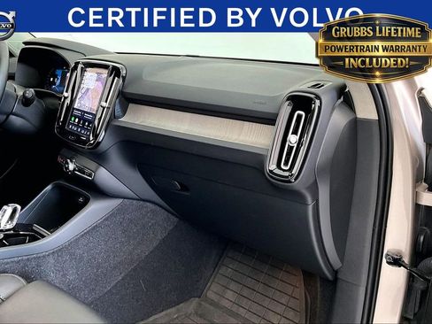Used 2023 Volvo XC40 B5 Plus w/ Protection Package Premier AWD/4WD image 19