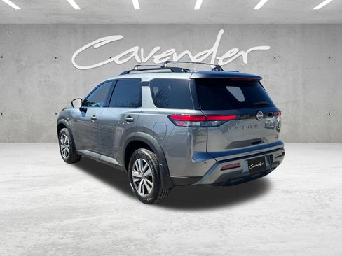 New 2026 Nissan Pathfinder SL image 14