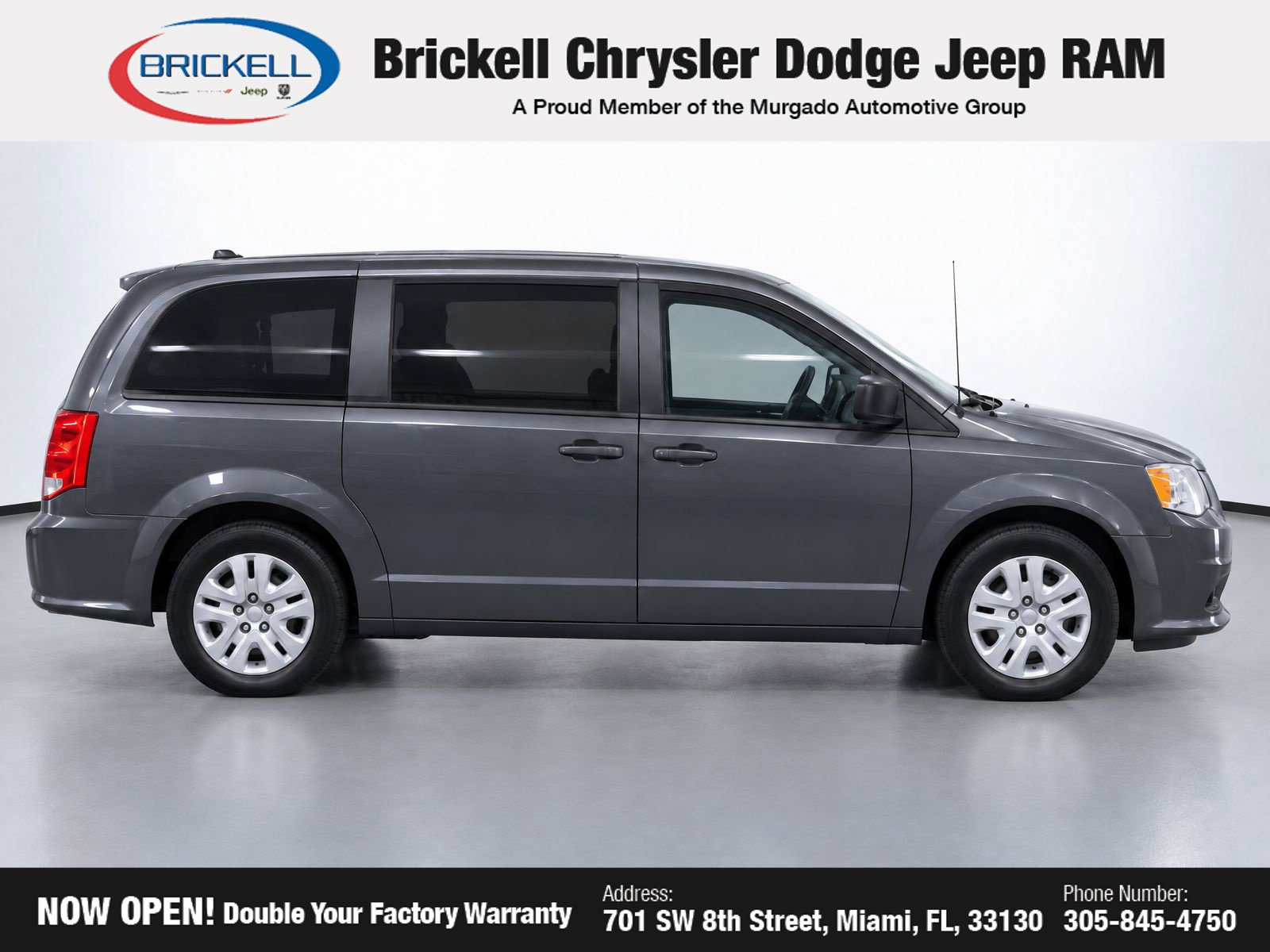 Used 2018 Dodge Grand Caravan SE w/ UConnect Hands-Free Group FWD image 8