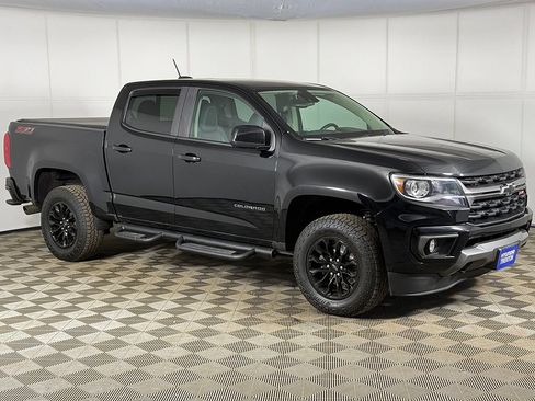 Used 2022 Chevrolet Colorado Z71 w/ Safety Package AWD/4WD image 2