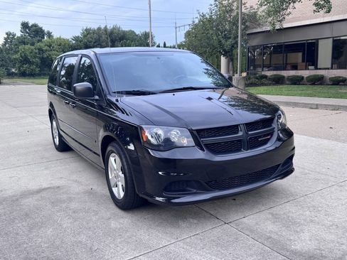 Used 2015 Dodge Grand Caravan SE w/ Quick Order Package 29E SE image 5