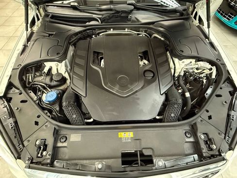 Used 2019 Mercedes-Benz S 560 Sedan image 37