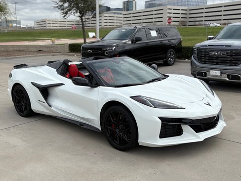 Used 2025 Chevrolet Corvette Z06 w/ Stealth Interior Trim Package image 2