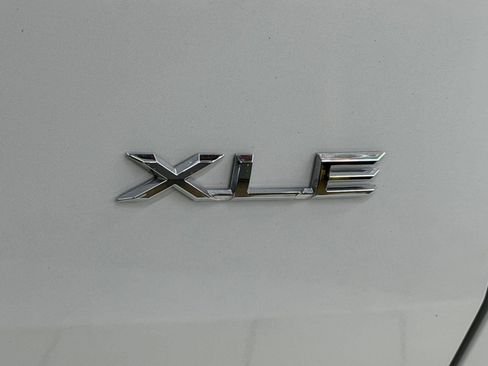Used 2024 Toyota Grand Highlander AWD image 37