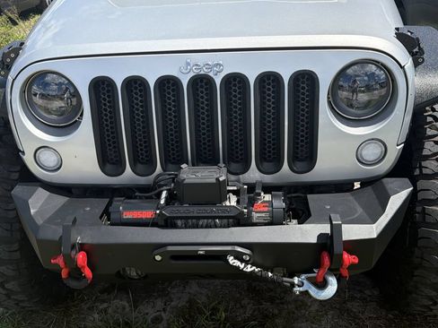 Used 2012 Jeep Wrangler Sport w/ Connectivity Group AWD/4WD image 5