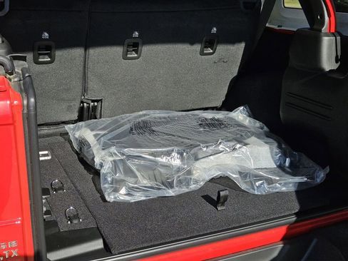 New 2025 Jeep Wrangler Unlimited Rubicon image 6