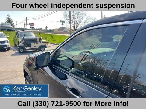 Used 2024 Jeep Grand Cherokee L Laredo image 24