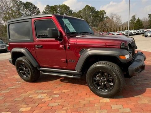 Used 2021 Jeep Wrangler Sport image 3