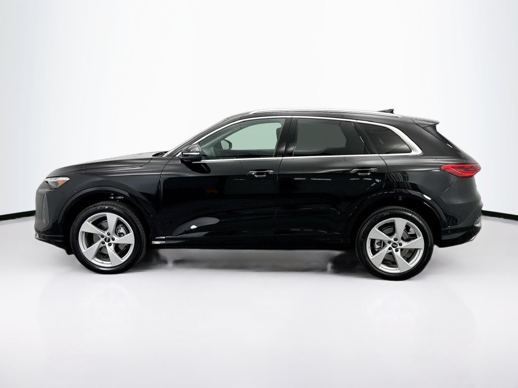 Certified 2025 Audi Q5 Premium w/ Premium Plus AWD/4WD image 8