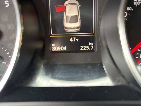 Used 2017 Volkswagen Jetta GLI FWD image 29