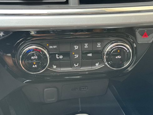 Used 2026 Chevrolet Trax LT w/ Midnight Edition FWD image 30