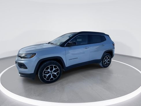 New 2026 Jeep Compass Limited image 4