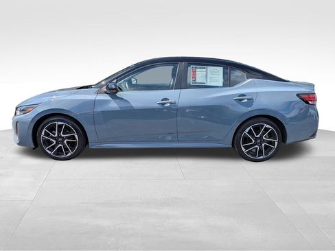 Certified 2024 Nissan Sentra SR FWD image 13