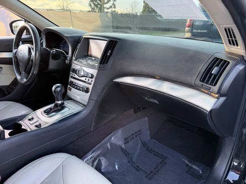 Used 2010 INFINITI G37 Convertible w/ Premium Pkg RWD image 19