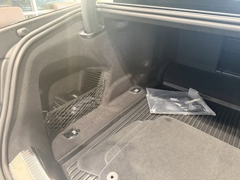 Used 2023 Audi S8 4.0T image 9