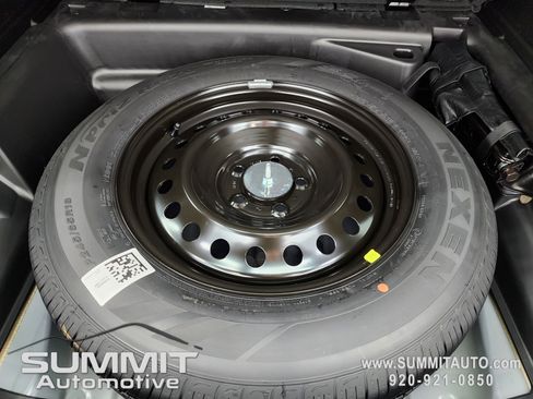 New 2025 Jeep Grand Cherokee Limited w/ Black Appearance Package image 27