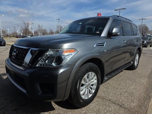 Used 2017 Nissan Armada SV image 3
