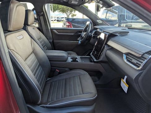 New 2026 GMC Acadia Denali Ultimate w/ LPO, Floor Liner Package AWD/4WD image 41
