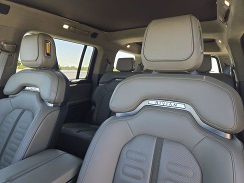 Used 2023 Rivian R1S Adventure AWD/4WD image 18