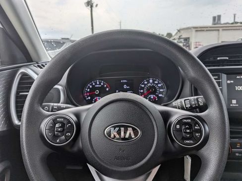 Used 2021 Kia Soul LX FWD image 18