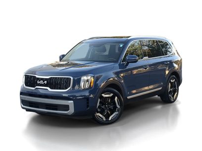 Used 2023 Kia Telluride EX w/ EX Captain's Chair Package