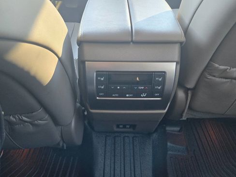 Used 2023 Lexus GX 460 Premium image 37