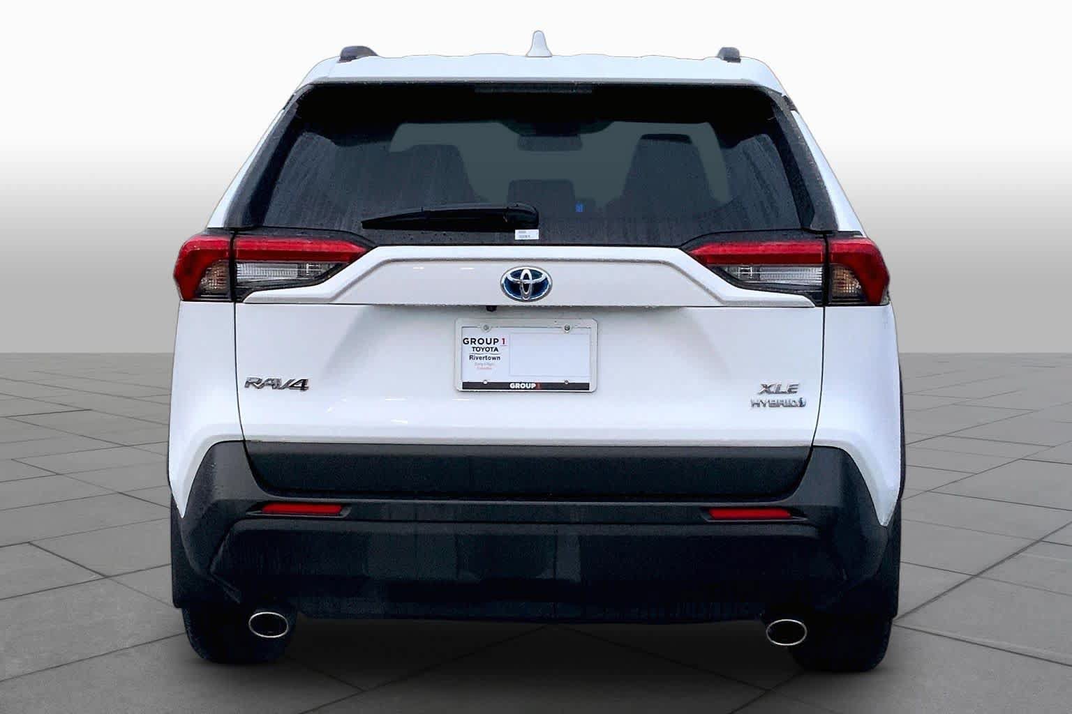 Used 2024 Toyota RAV4 XLE w/ Convenience Package AWD/4WD image 5