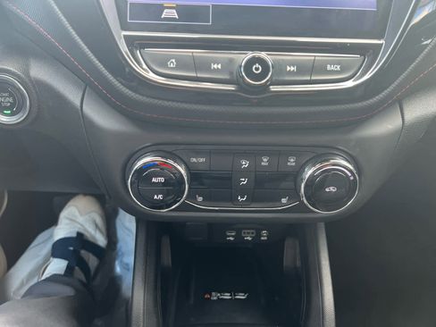 Used 2023 Chevrolet TrailBlazer RS w/ Sun and Liftgate Package image 27