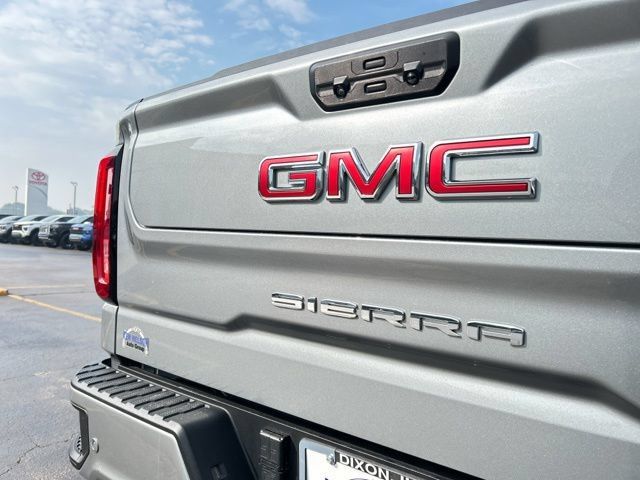 Used 2024 GMC Sierra 1500 AT4 w/ Technology Package AWD/4WD image 8