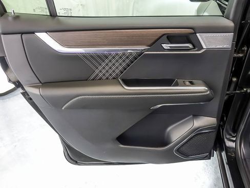 Certified 2024 GMC Acadia Denali w/ Super Cruise Package image 31