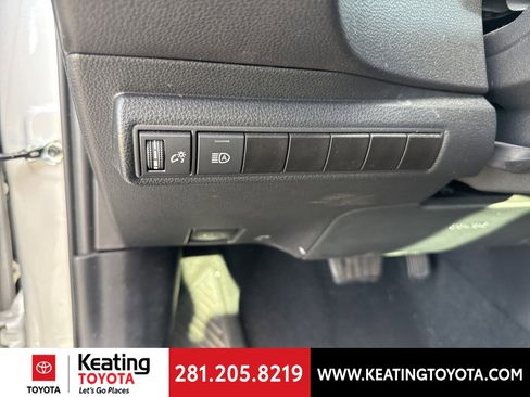 Certified 2024 Toyota Corolla SE image 14