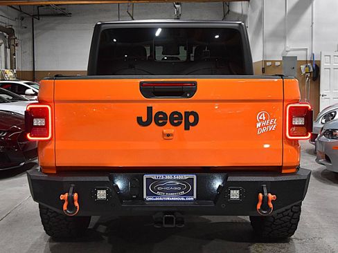 Used 2025 Jeep Gladiator Sport AWD/4WD image 12