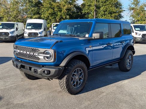 New 2025 Ford Bronco Badlands image 9