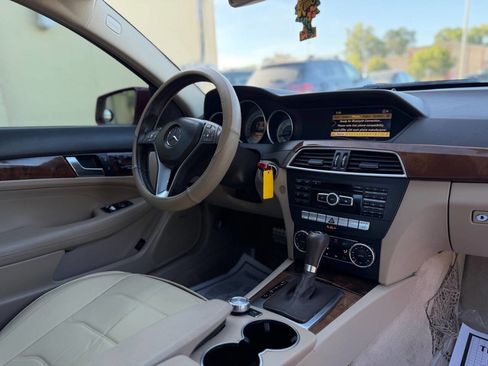 Used 2012 Mercedes-Benz C 250 Coupe image 21