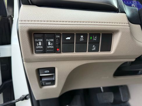 Used 2019 Honda Odyssey EX-L image 47